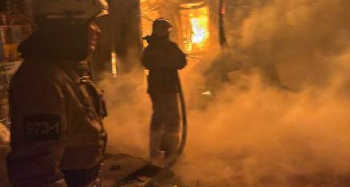 В Нижневартовске ночью случился мощный пожар