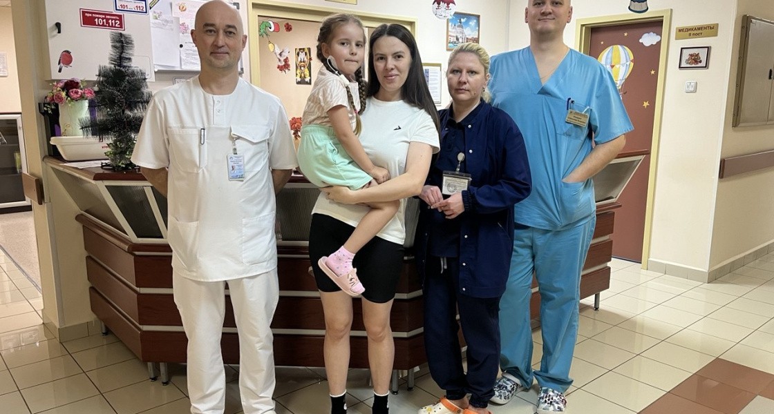 Врачи детской больницы Нижневартовска спасли маленькую девочку со страшным воспалением легких