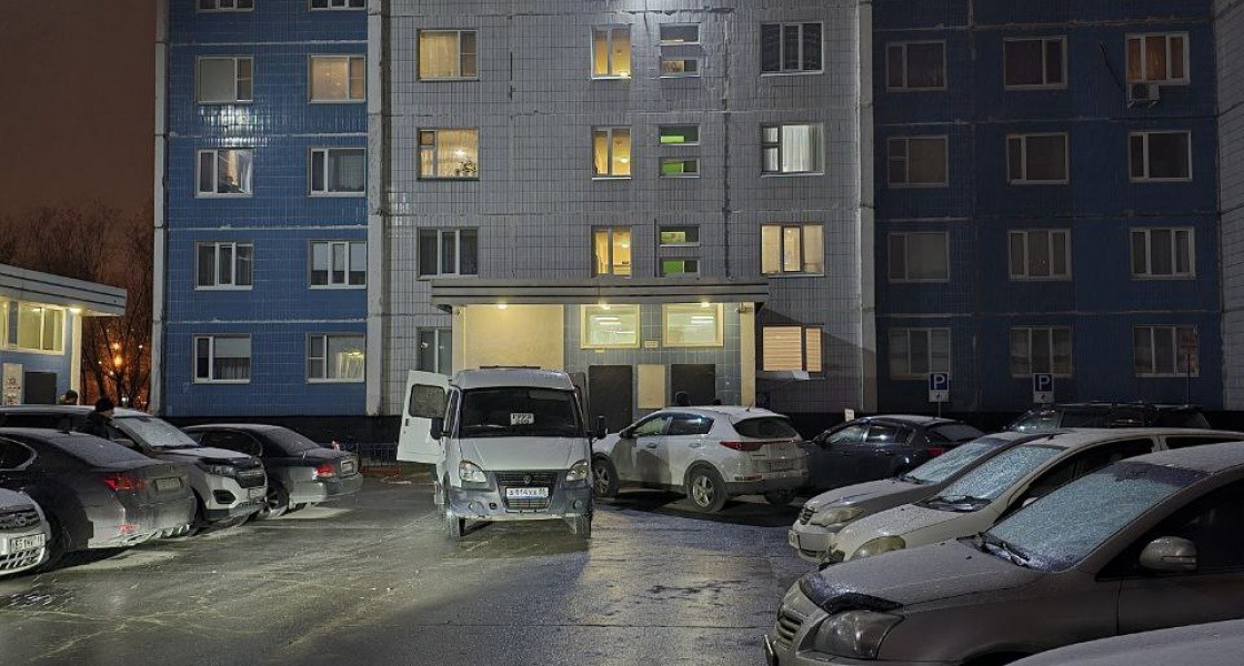 В Нижневартовске обнаружили труп у подъезда многоэтажки