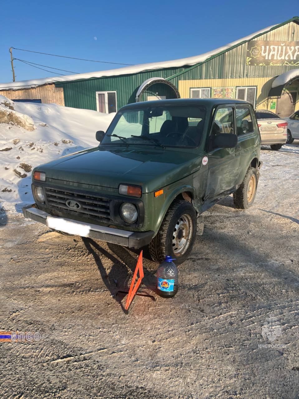 В Нижневартовске городской автобус столкнулся с учебным автомобилем