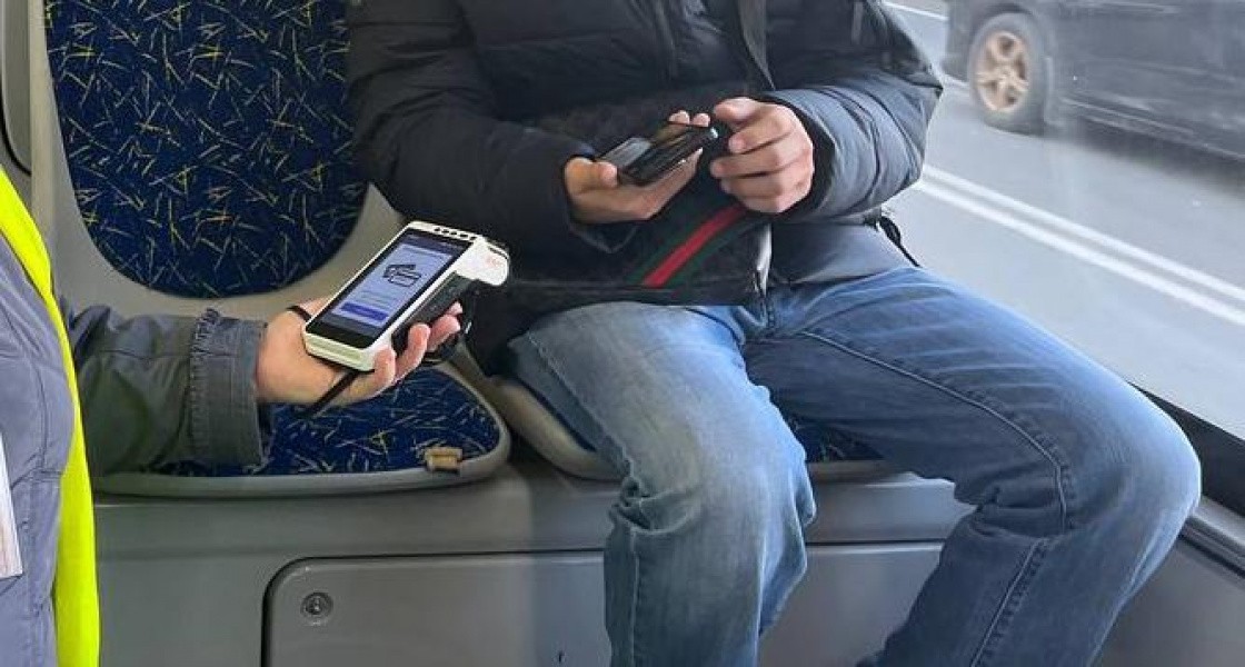 Национальная система платежных карт контролирует ситуацию со списаниями за проезд у жителей Нижневартовска
