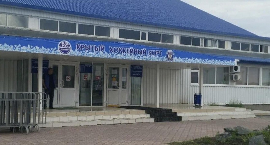Жители Нижневартовска жалуются на условия в Ледовом Дворце во время массового проката