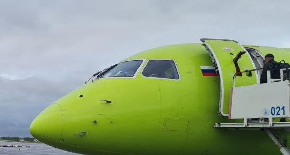 В аэропорту Нижневартовска из-за сильного ветра на Ямале приземлился чартерный рейс