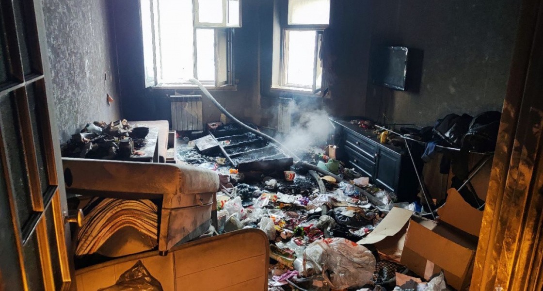 В Нижневартовске при пожаре в квартире пострадали двое детей