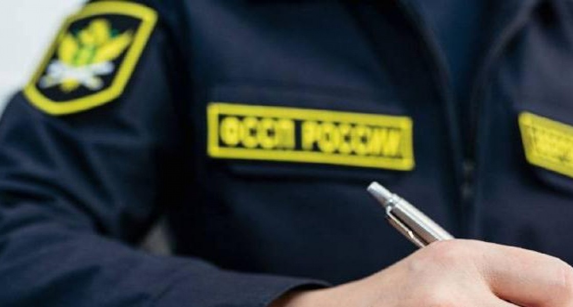 В Нижневартовске судебный пристав предстанет перед судом за махинации с автомобилями должников