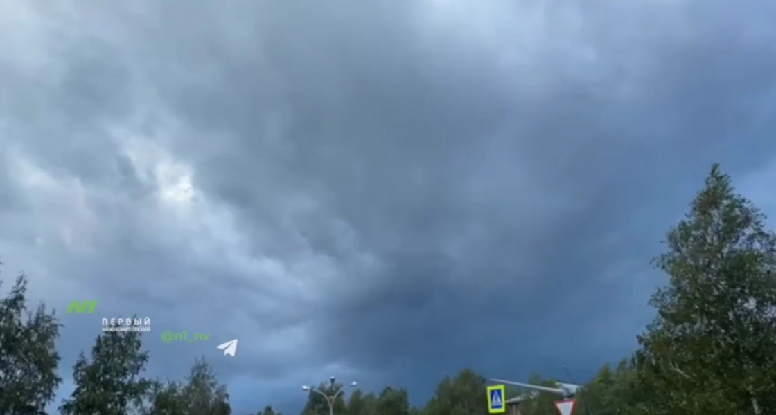В Нижневартовске объявили штормовое предупреждение