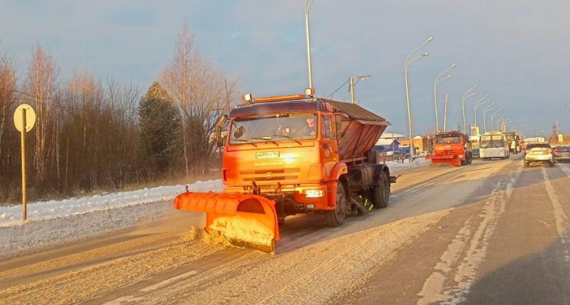 Власти Нижневартовска рассказали, сколько снега вывезли за один день с городских улиц
