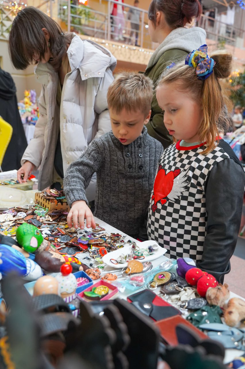 В Нижневартовске прошла легендарная Гаражная Распродажа. ФОТО