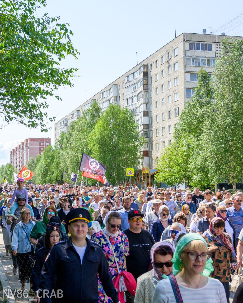 Нижневартовск отметил День Святой Троицы крестным ходом