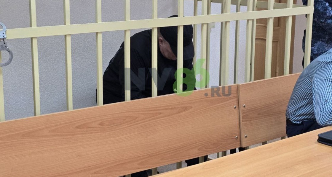 В Нижневартовске идет суд над убийцей, который забил ножом любовницу у подъезда