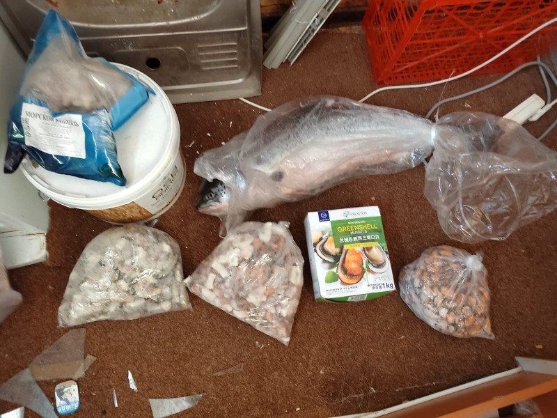 Хотела попробовать. Югорчанку задержали за кражу морепродуктов