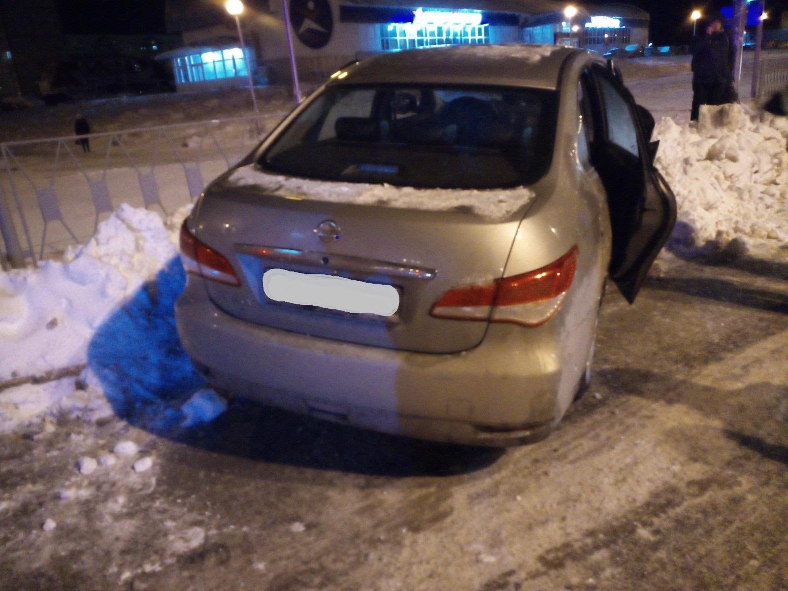 В Нижневартовске столкнулись два автомобиля. Водители госпитализированы
