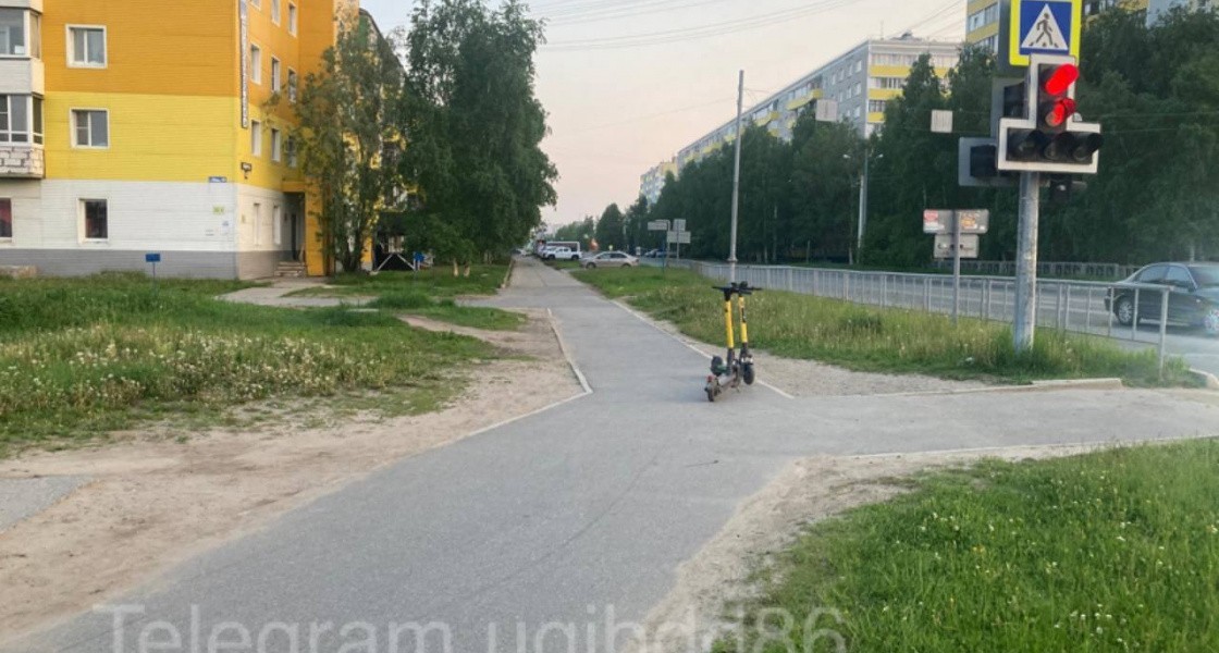 В Нижневартовске столкнулись два электросамокатчика