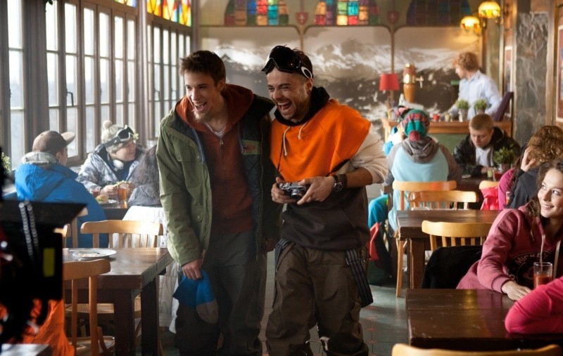 В спорте только девушки (2013)