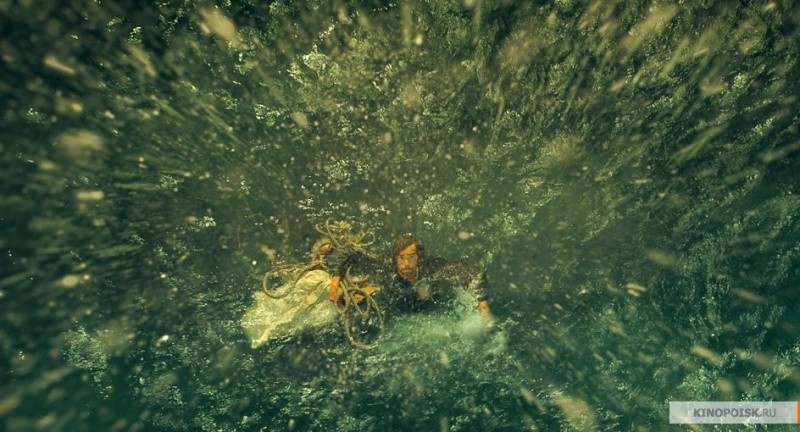 В сердце моря (2015)