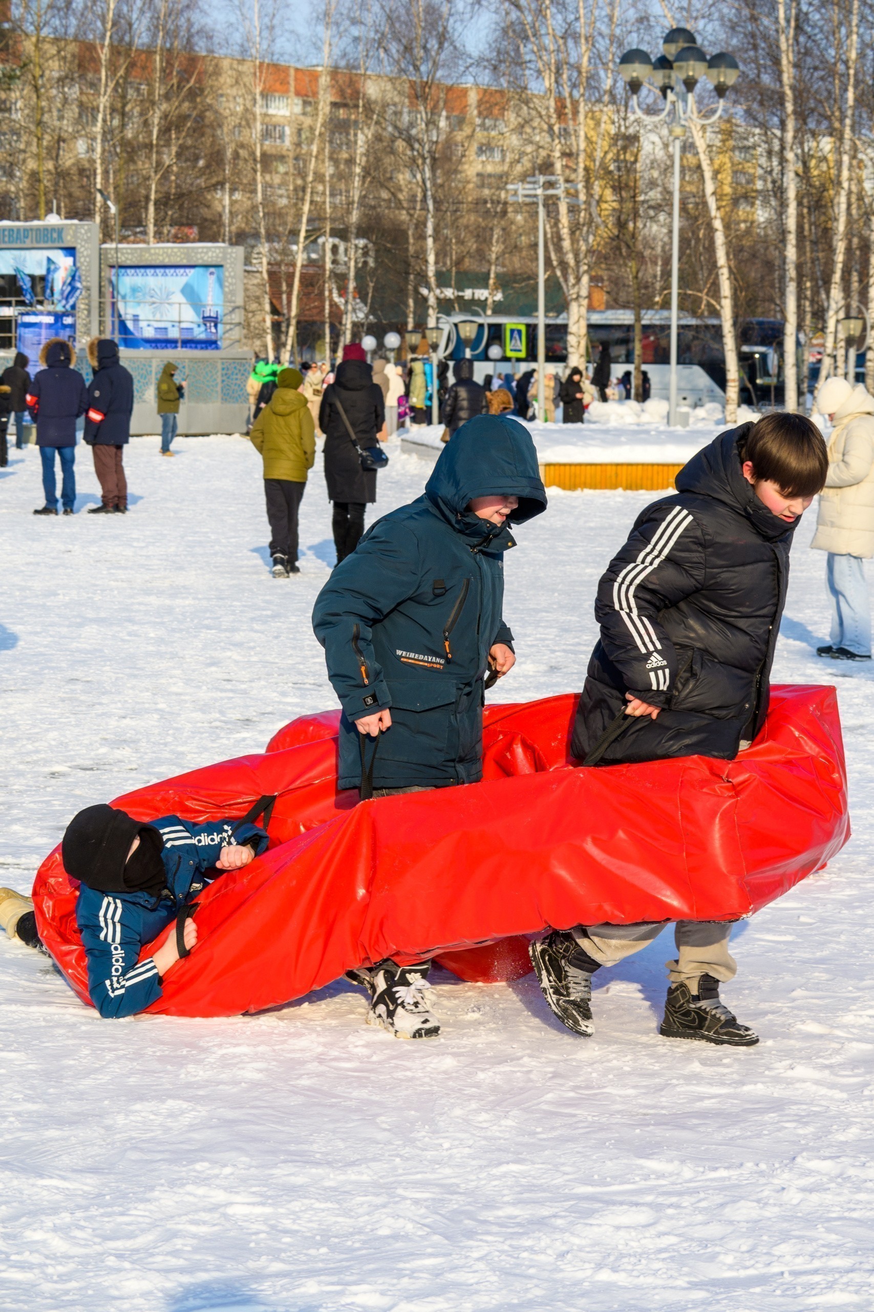 Нижневартовску исполнилось 53 года (ФОТОРЕПОРТАЖ)