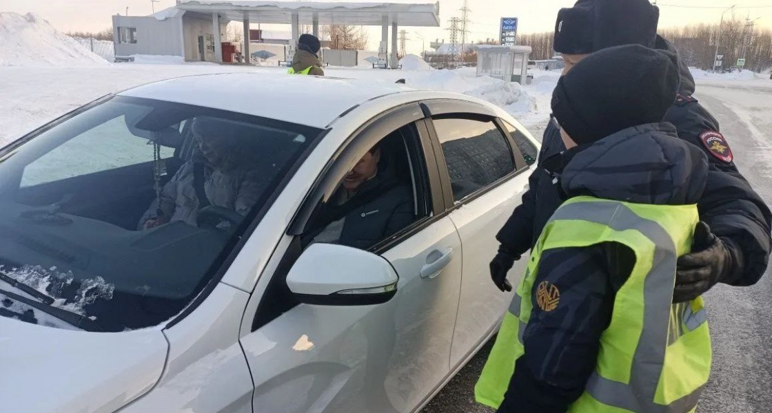 Школьник из Нижневартовска на один день стал инспектором ДПС