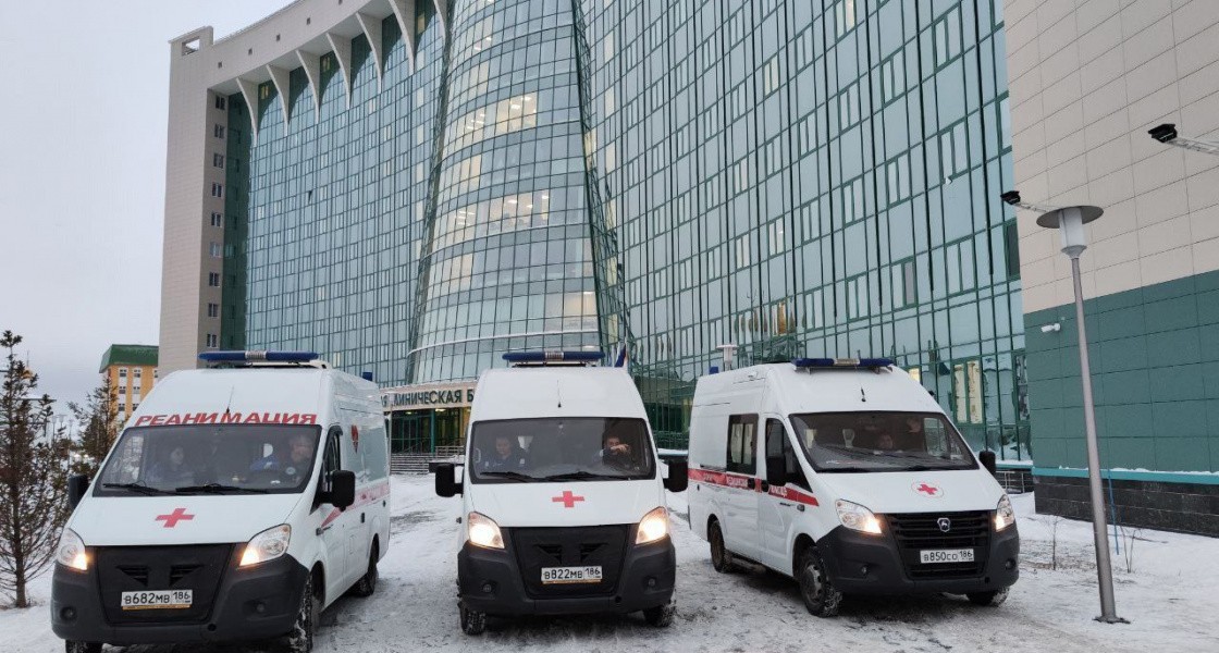 Глава Нижневартовска поздравил работников скорой помощи