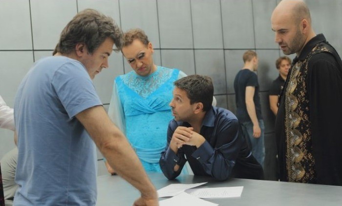 Быстрее, чем кролики (2014)