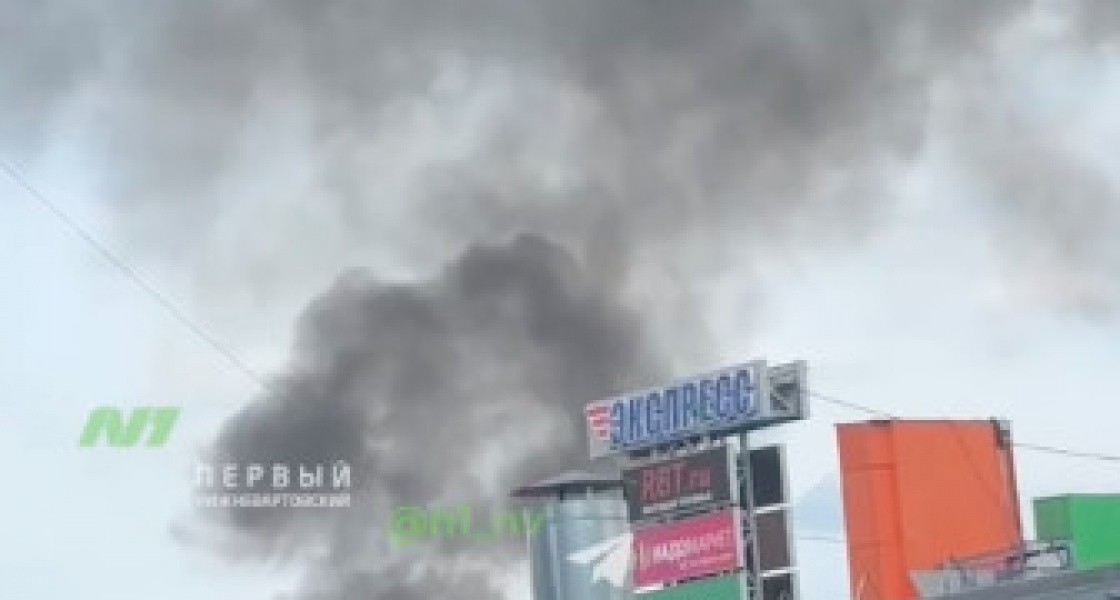 В Нижневартовске на складах взорвался газовый баллон. ВИДЕО