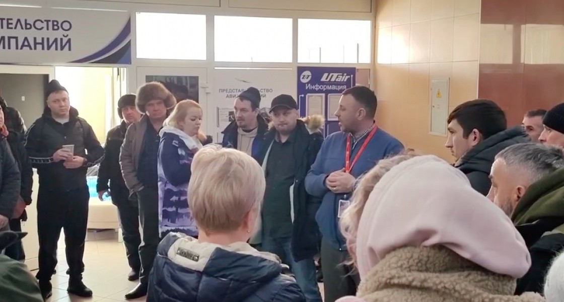 Стало известно, почему вернулся в Нижневартовск самолет до Минеральных Вод