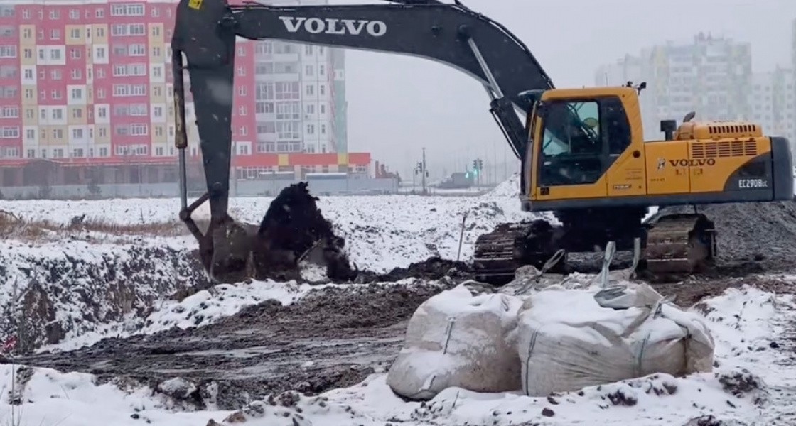 В Нижневартовске с наступлением заморозков начали строить дорогу
