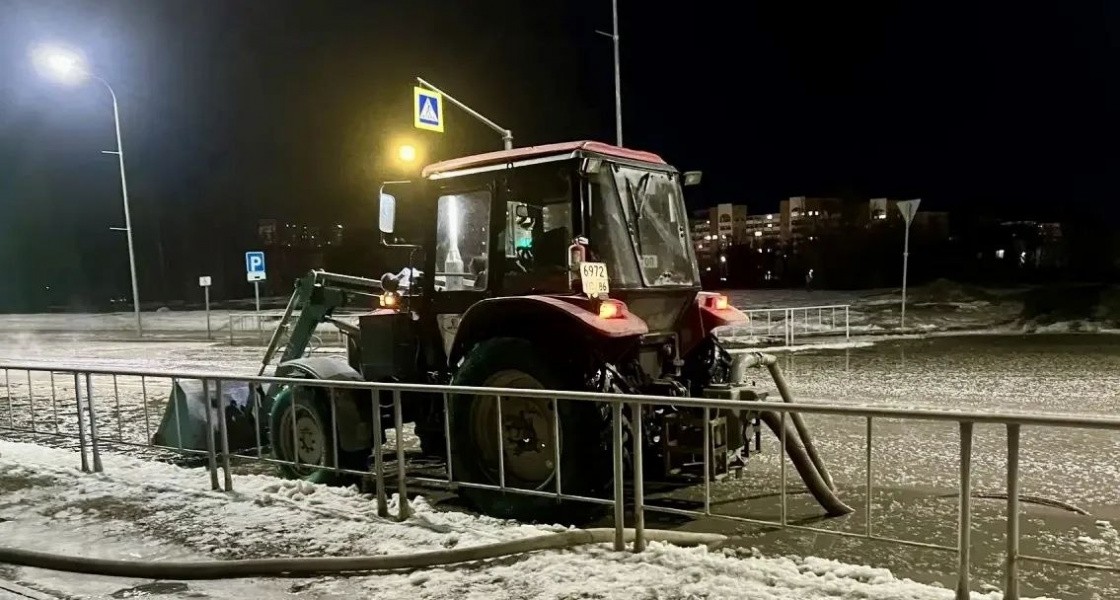 Глава Нижневартовска посочувствовал вартовчанам, которые страдают ото льда и луж