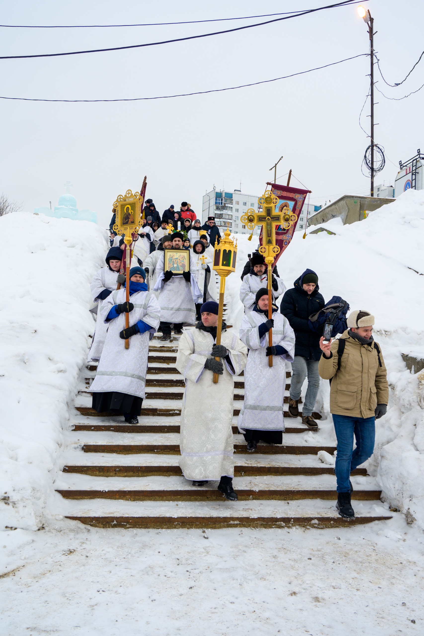 В Нижневартовске православные отметили Крещение Господне (ФОТО)