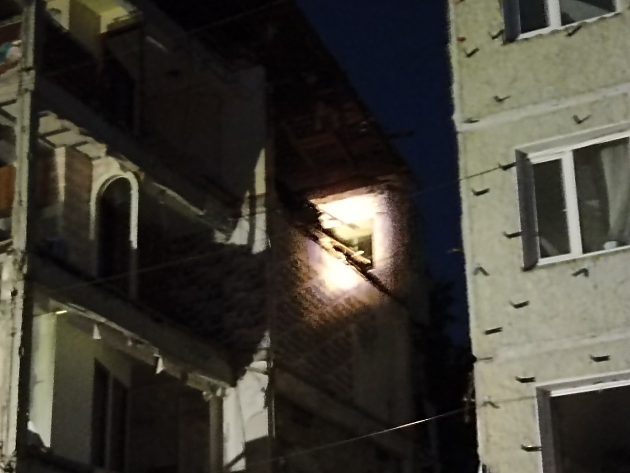В Нижневартовске начал разрушаться дом на Мира, 6а