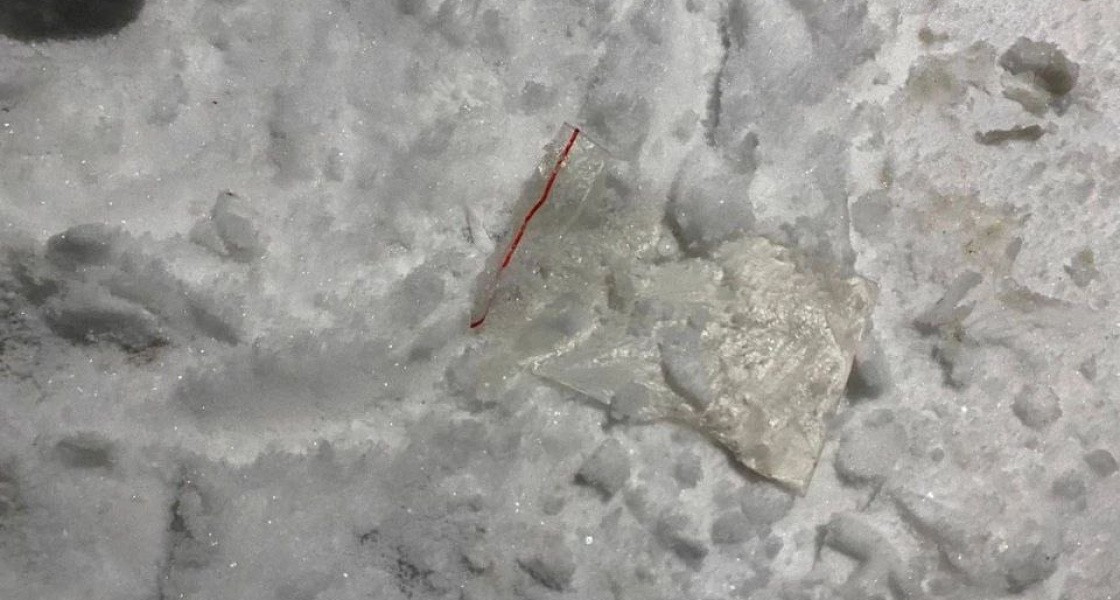 В Нижневартовске наркосбытчик не смог сдержать эмоций во время досмотра