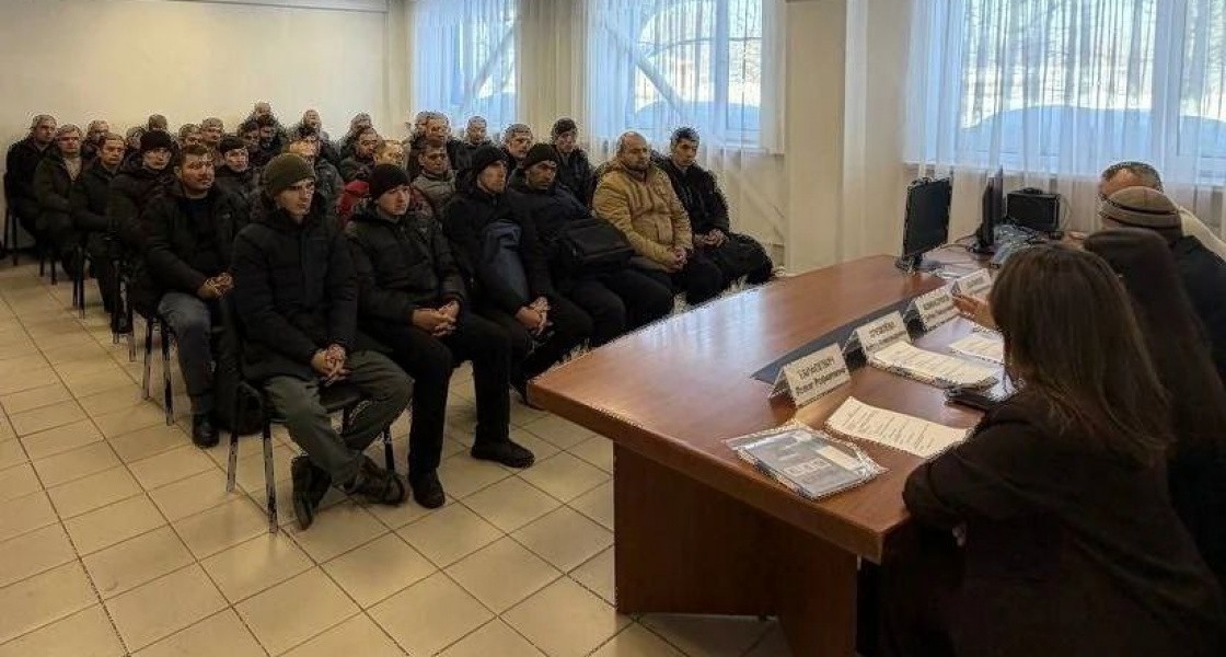 В Нижневартовске иностранным водителям автобусов разъяснили правила поведения