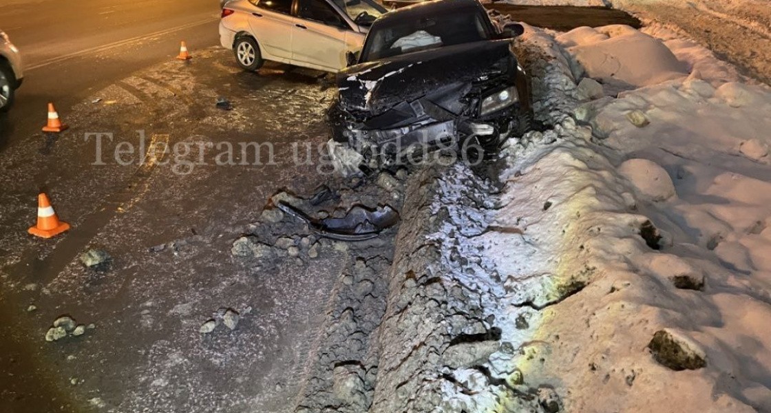 В Нижневартовске жесткое ДТП произошло на выезде из микрорайона