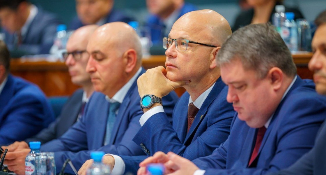 Глава города ХМАО рассказал, кто ему купил элитные часы за полмиллиона рублей