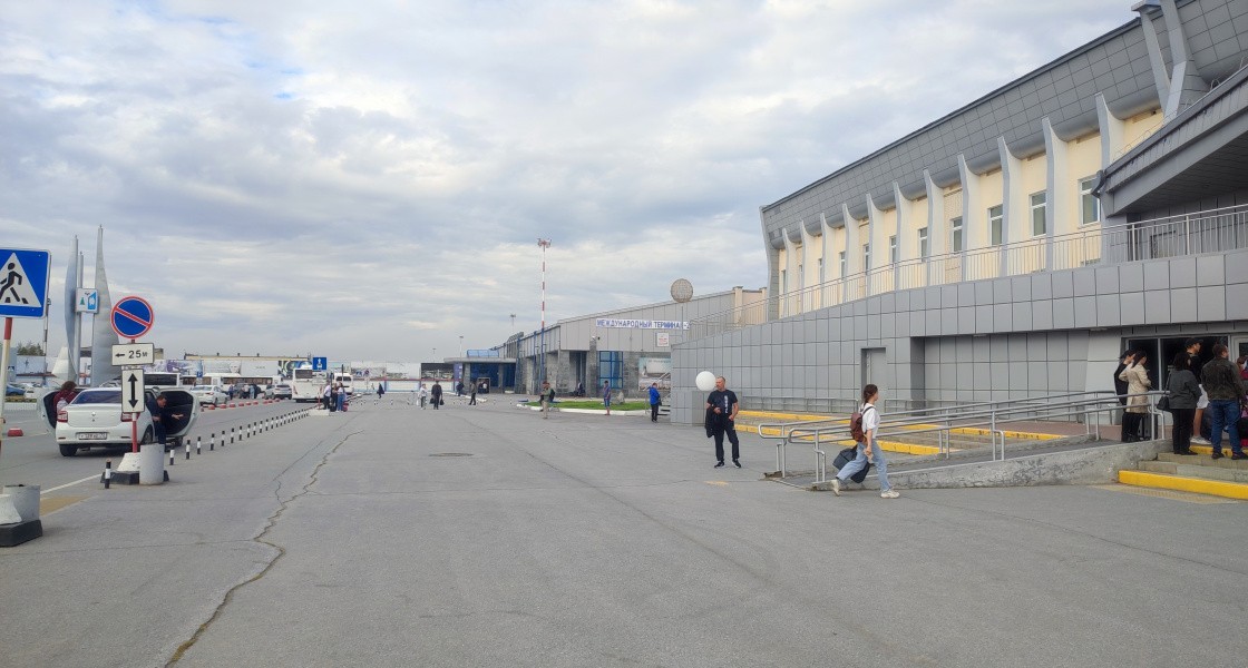 Таможенники посчитали, сколько денег забрали у пассажиров в аэропорту Нижневартовска