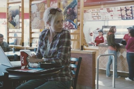 Бедная богатая девочка (2011)