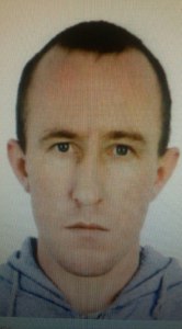 На выезде из Сургута всех досконально проверяют. Идет операция по поимке подозреваемых в убийстве