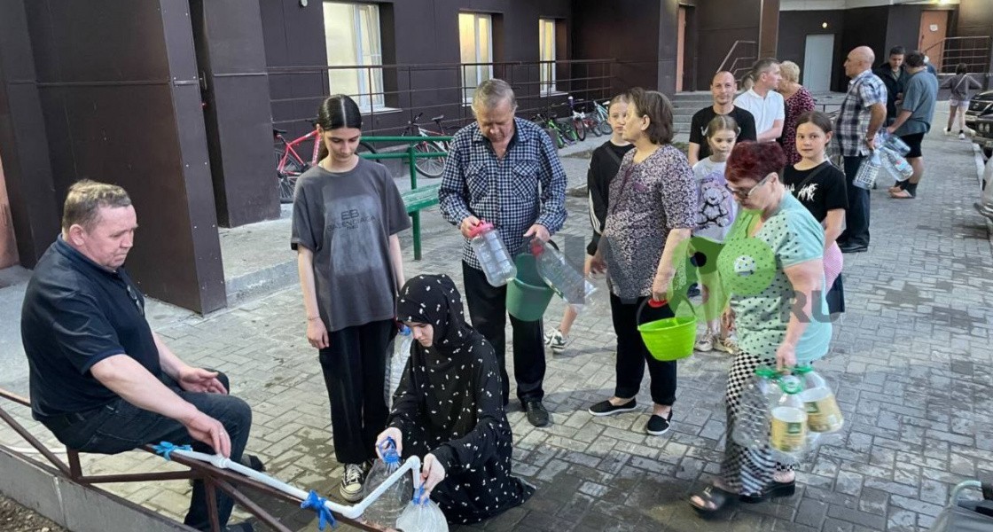 Из-за коммунального ЧП в Нижневартовске жители многоэтажки остались без воды и канализации