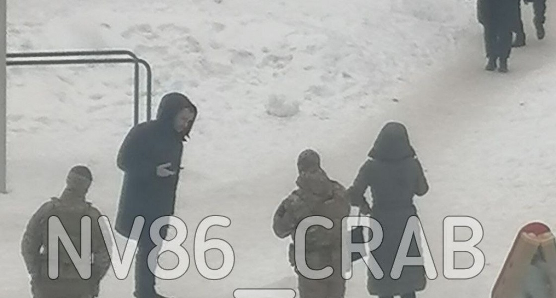 В Нижневартовске возбудили уголовное дело в отношении участковых, вымогавших взятку у мигранта