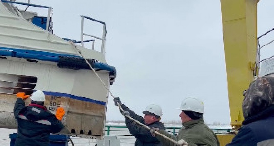 В ХМАО спускают на воду первые пассажирские теплоходы