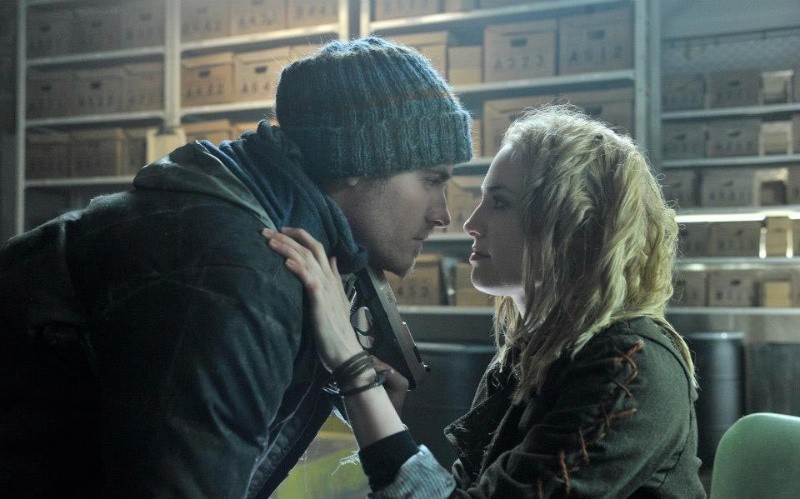 Колония (2013)
