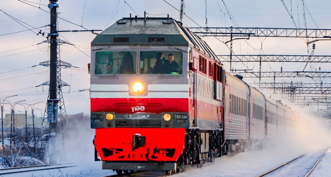 Уехать из Нижневартовска на поезде в купе можно за полцены