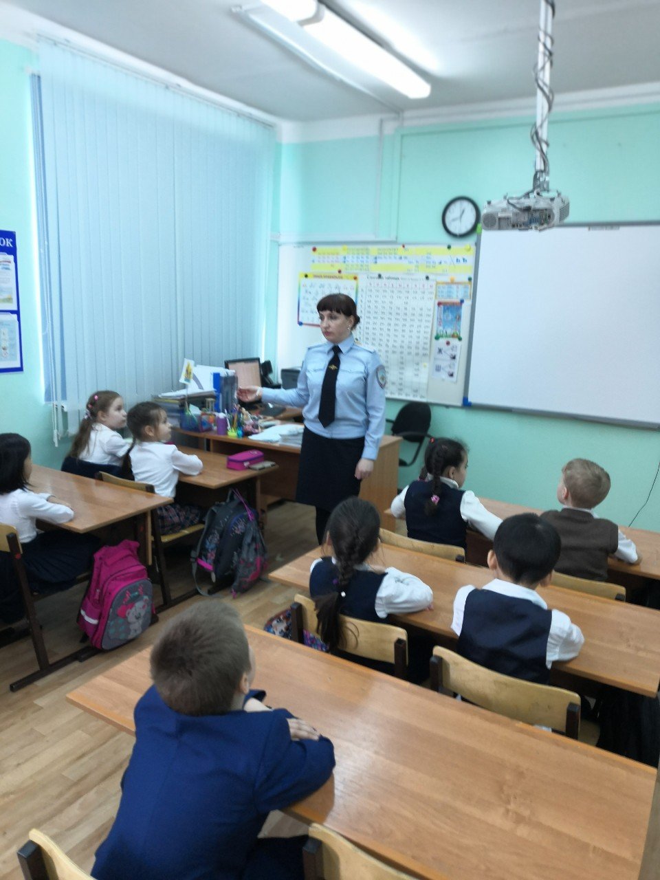 В школах Нижневартовска стартовал месячник по профилактике преступности