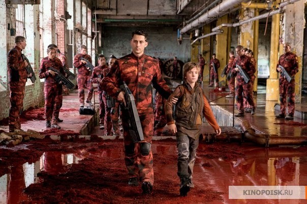 Дивергент, глава 3: За стеной (2016)