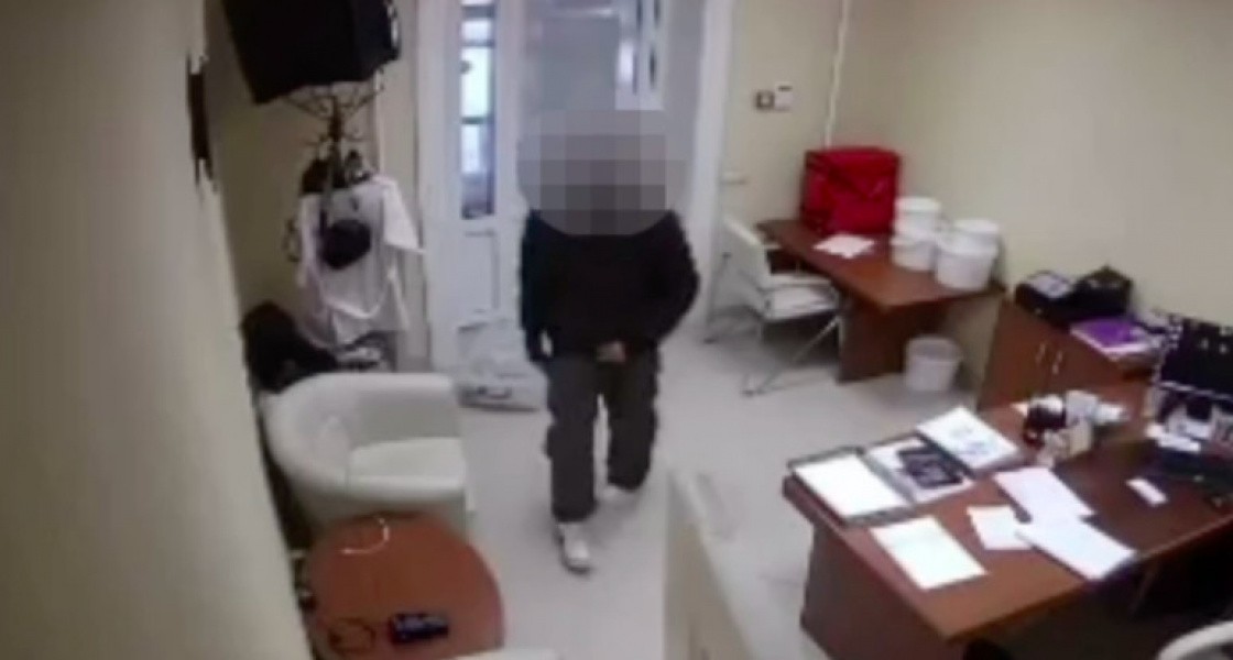 В Нижневартовске студент ограбил пекарню ради подарка любимой на 8 марта
