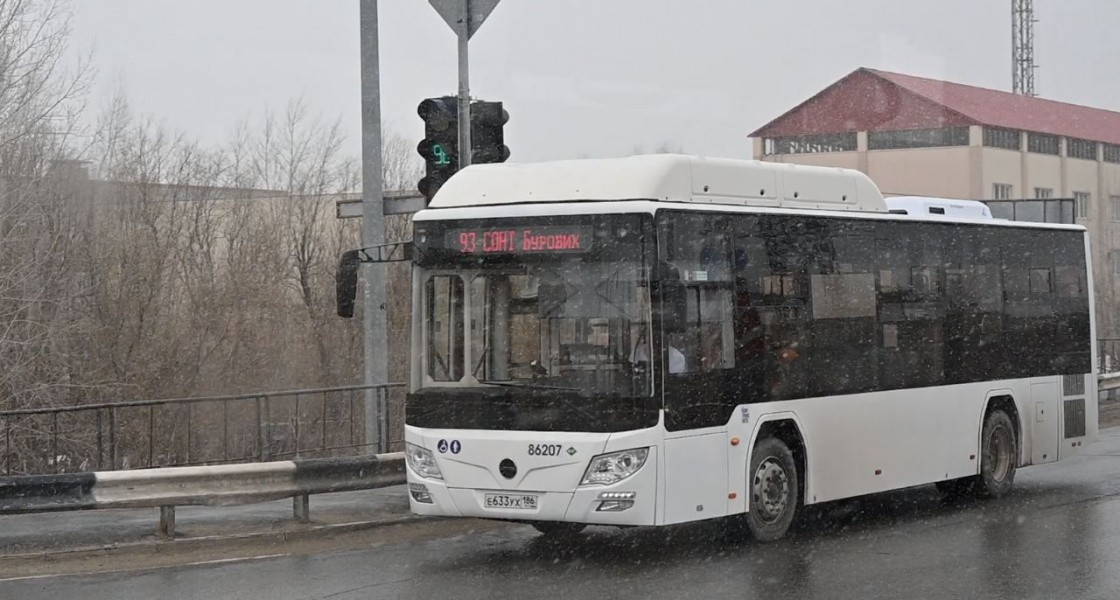 В Нижневартовске еще 12 автобусных маршрутов перешли новому перевозчику. ВИДЕО
