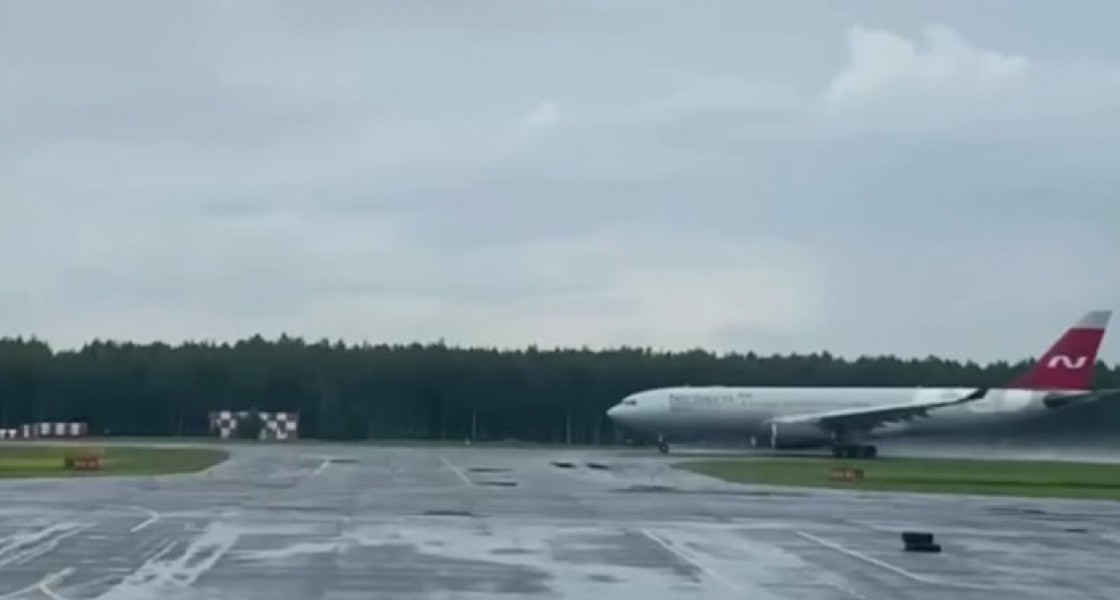 Самолет не мог вылететь в Сочи из аэропорта Нижневартовска из-за больного пассажира
