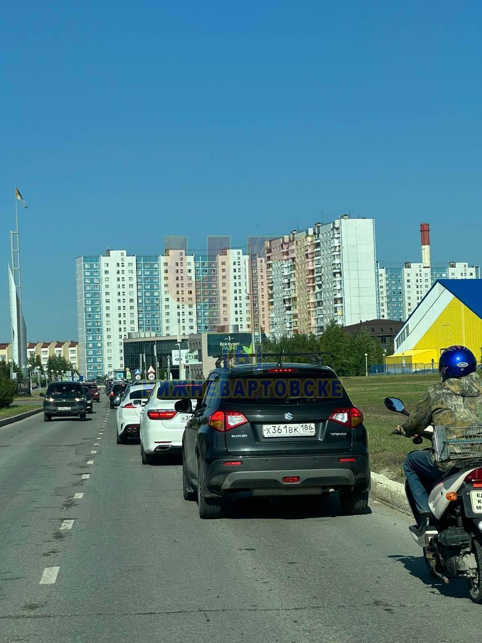 В Нижневартовске после перенастройки светофоров возник транспортный коллапс