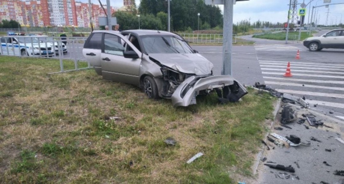 В Нижневартовске произошло жесткое ДТП с пострадавшими