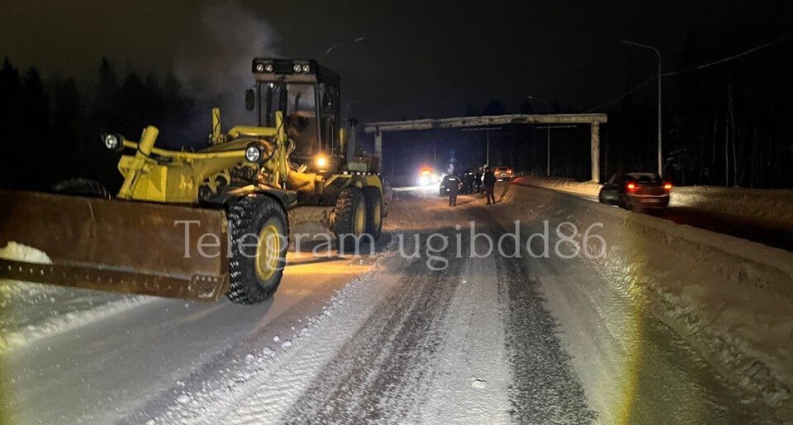 В Нижневартовске в ДТП со снегоуборочной техникой пострадали двое детей
