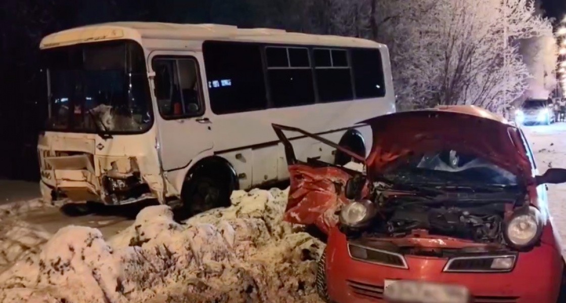 В Нижневартовске произошло смертельное ДТП с автобусом